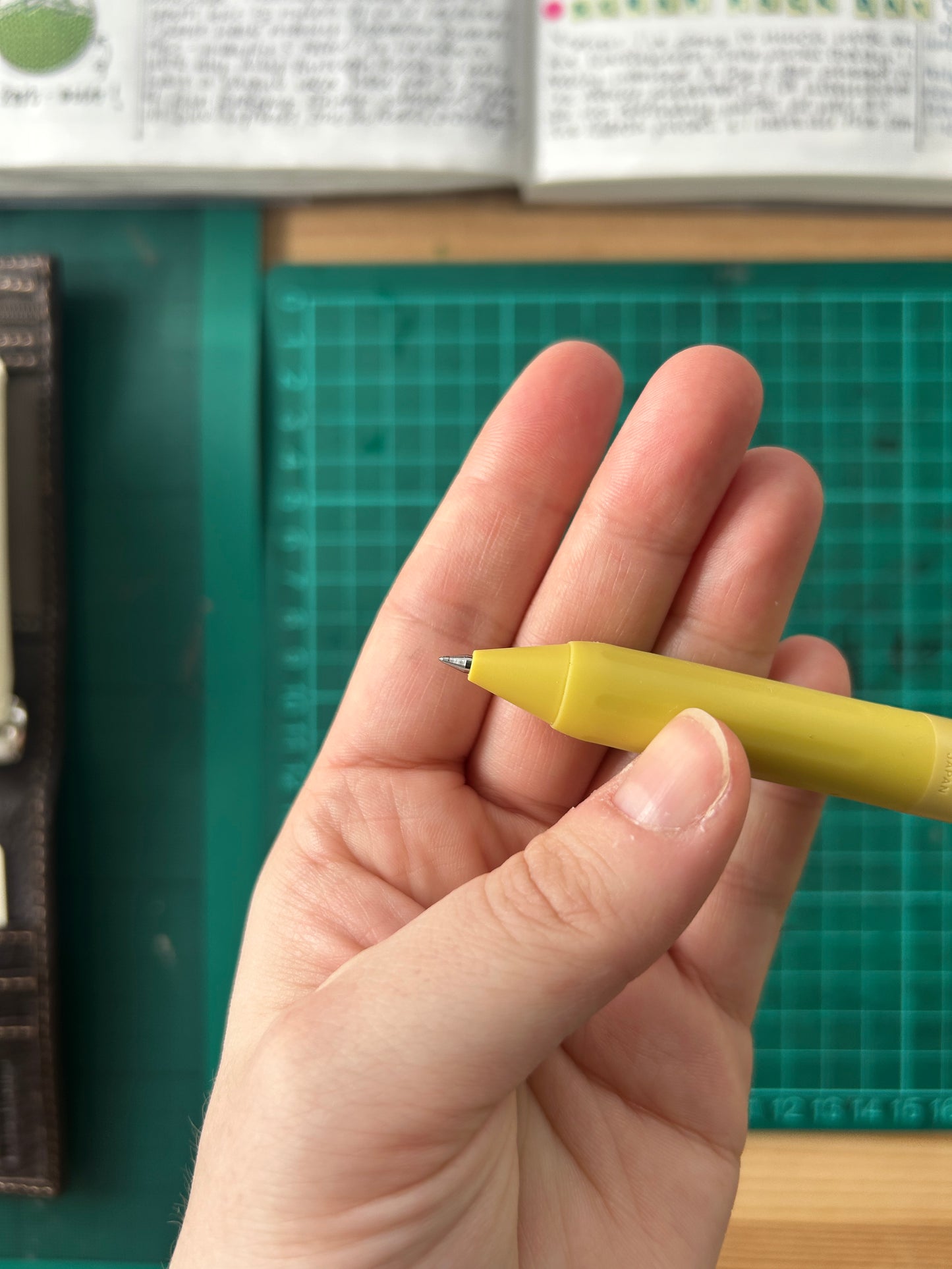 Uni Jetstream 3 colour pen (0.5mm)