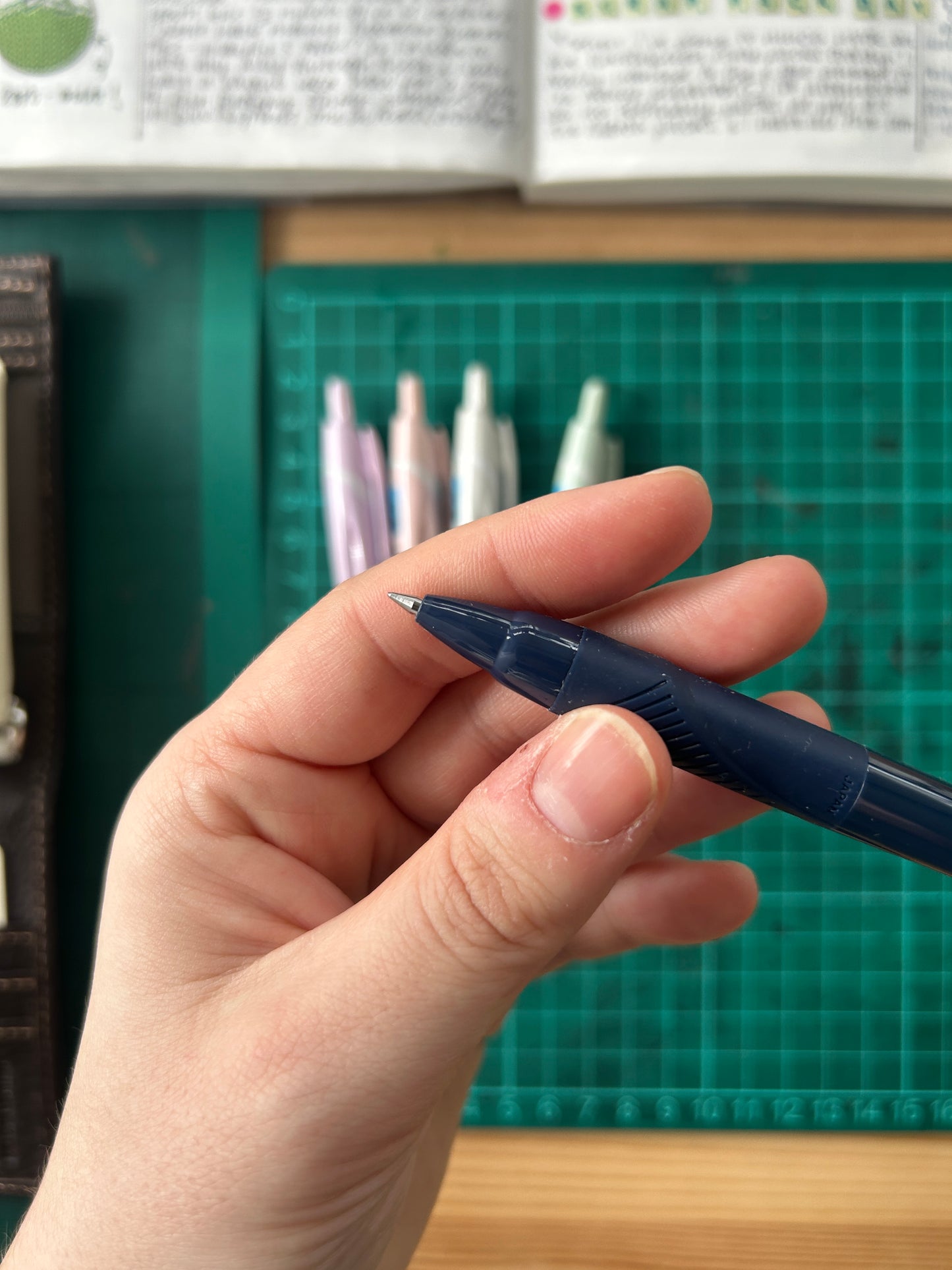 Uni Jetstream single colour pen (0.5mm)